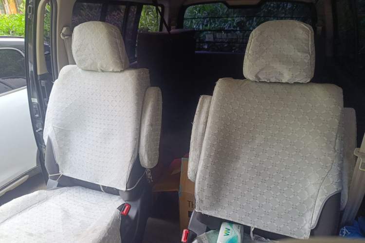 Used Jinbei Grace 2016 2.0L Express Utility Model Left Rear Seat