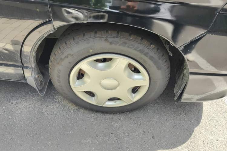 Used Jinbei Grace  Right Front Wheel Hub