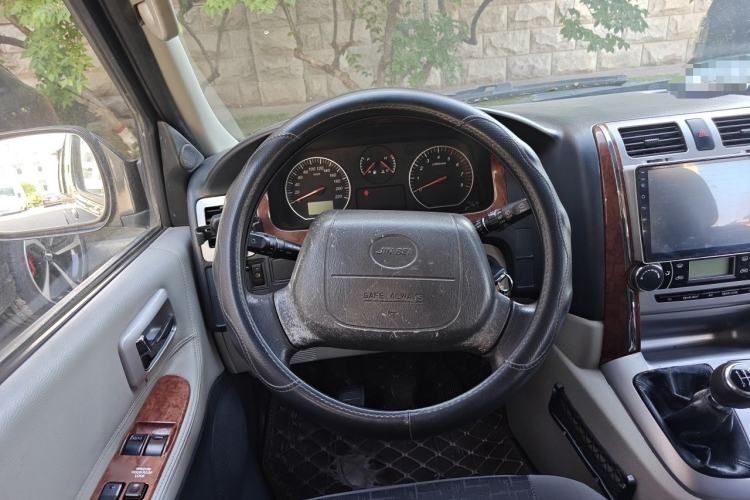 Used Jinbei Grace 2016 2.2L Classic Edition Standard Version Long Wheelbase 10 Seats Steering Wheel