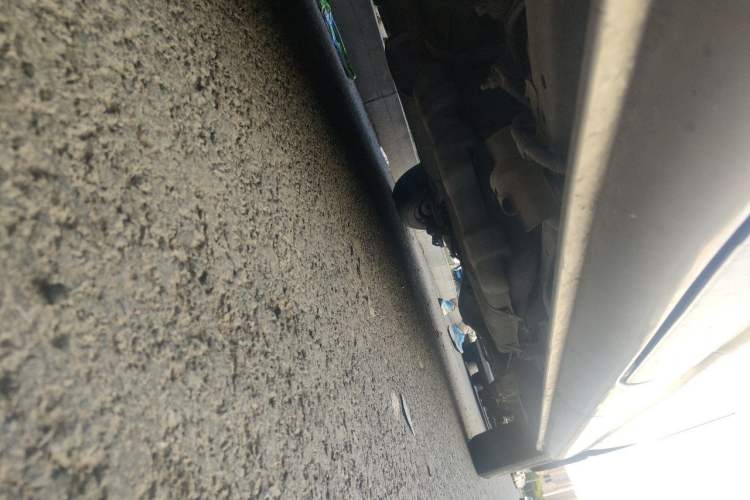 Used Jinbei Grace 2016 2.0L Standard Delivery Version Chassis Front Left