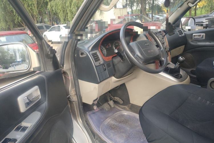 Used Jinbei Grace 2016 2.0L Standard Delivery Version Driver Seat
