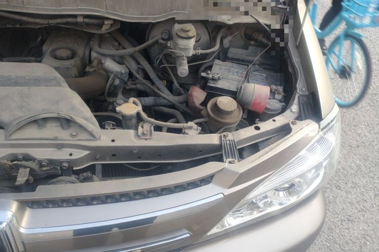 Used Jinbei Grace 2016 2.0L Standard Delivery Version Engine Bay Left