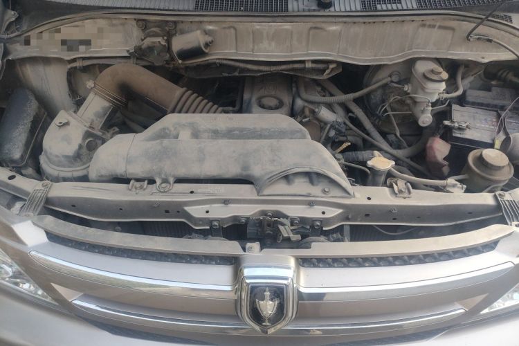 Used Jinbei Grace 2016 2.0L Standard Delivery Version Engine Bay