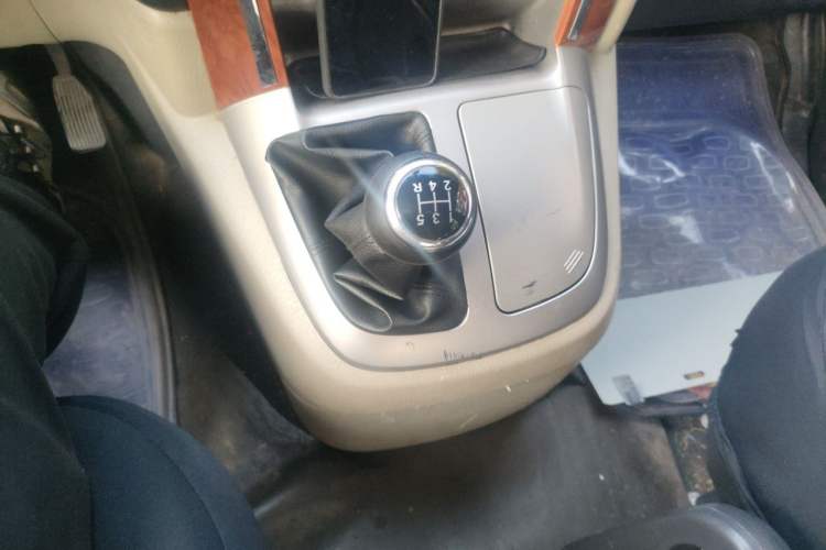 Used Jinbei Grace 2016 2.0L Standard Delivery Version Gear Lever