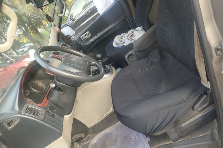 Used Jinbei Grace 2016 2.0L Standard Delivery Version Left Front Seat