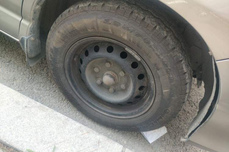 Used Jinbei Grace 2016 2.0L Standard Delivery Version Right Front Wheel Hub