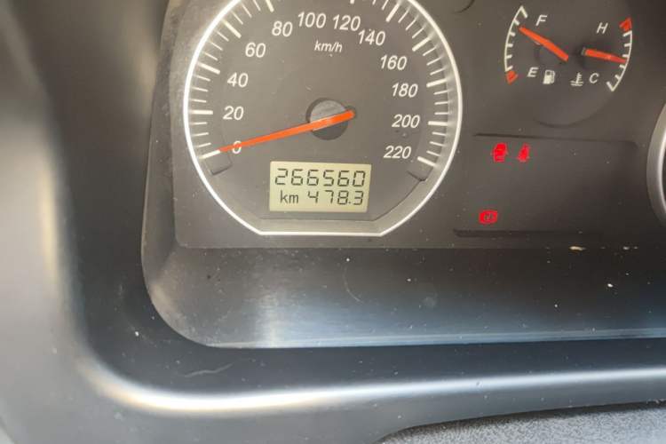 Used Jinbei Grace 2016 2.0L Express Utility Model Odometer Close Up
