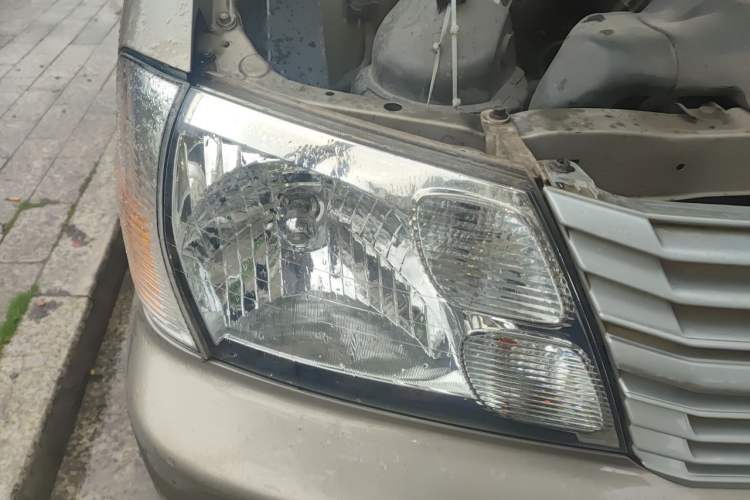 Used Jinbei Grace 2016 2.0L Express Utility Model Right Front Headlight