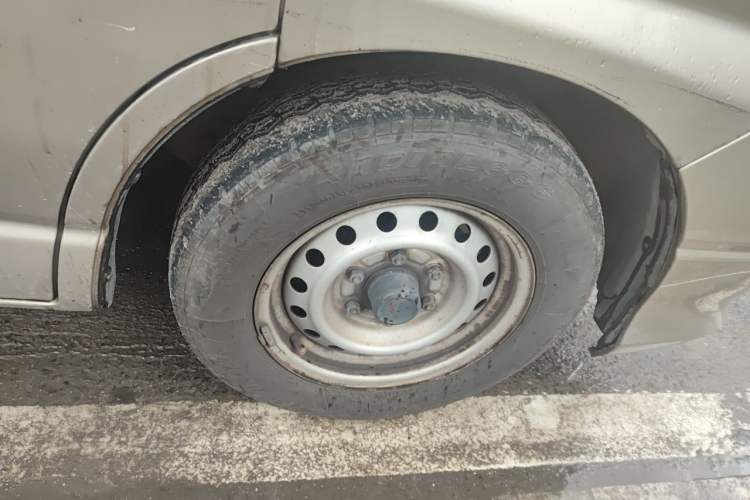 Used Jinbei Grace 2016 2.0L Express Utility Model Right Front Wheel Hub