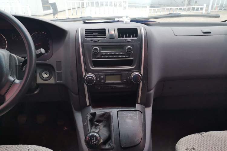 Used Jinbei Grace 2016 2.0L Express Utility Model Audio And AC Panel