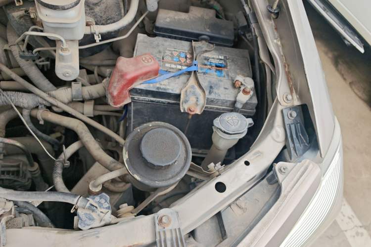 Used Jinbei Grace 2016 2.0L Express Utility Model Engine Bay Left