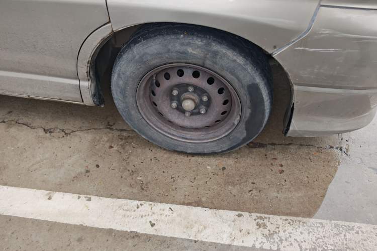 Used Jinbei Grace 2016 2.0L Express Utility Model Right Front Wheel Hub