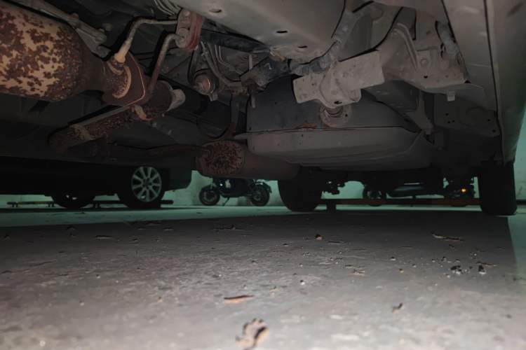 Used Jinbei Grace 2016 2.0L Standard Delivery Version Chassis Front Left