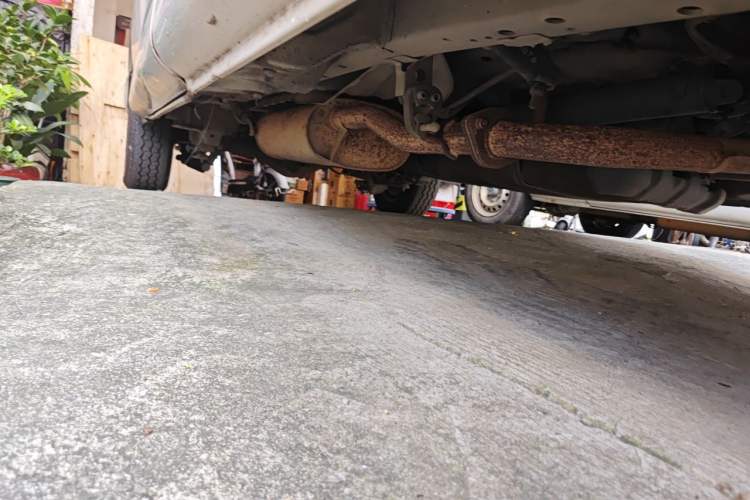 Used Jinbei Grace 2016 2.0L Express Utility Model Chassis Front Right