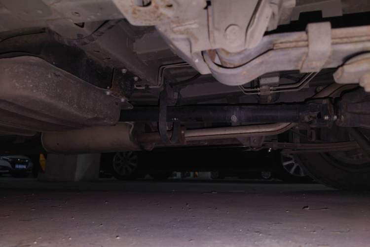 Used Jinbei Grace 2016 2.0L Standard Delivery Version Chassis Rear Left