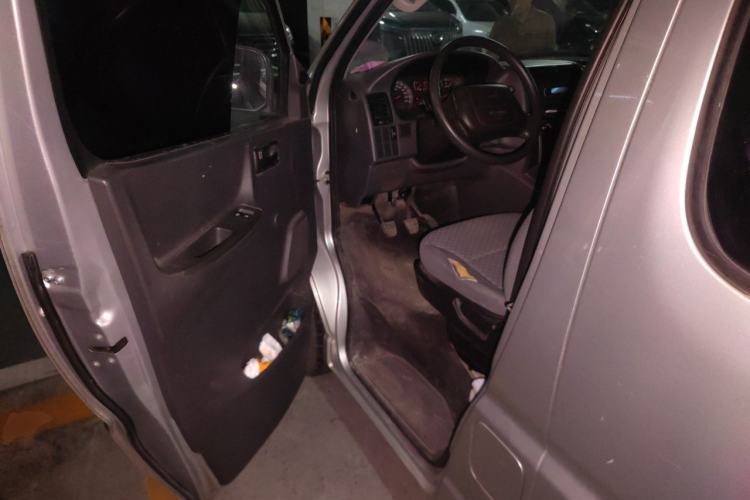 Used Jinbei Grace 2016 2.0L Standard Delivery Version Driver Seat