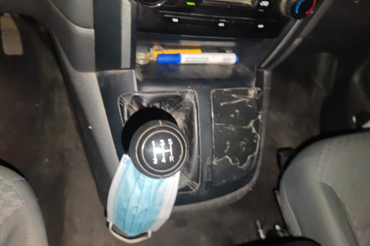 Used Jinbei Grace 2016 2.0L Standard Delivery Version Gear Lever