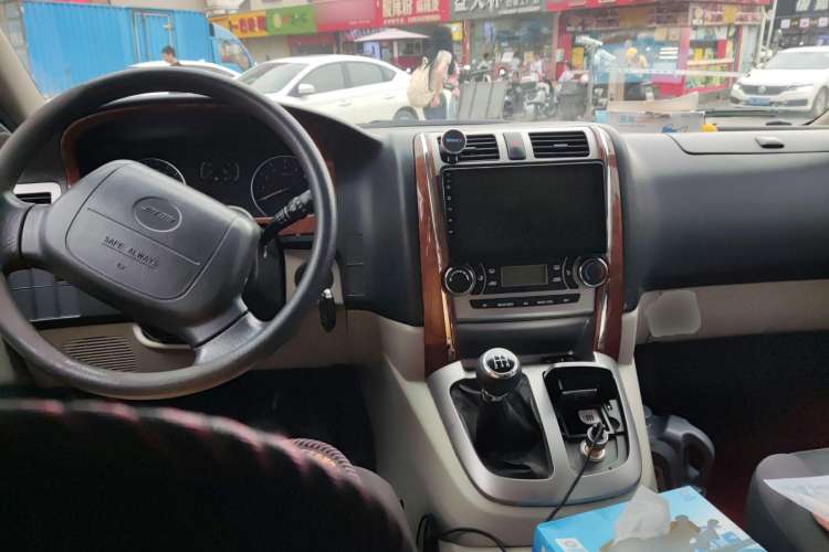 Used Jinbei Grace 2016 2.0L Classic Edition Standard Model Long Wheelbase 9 Seats Center Console
