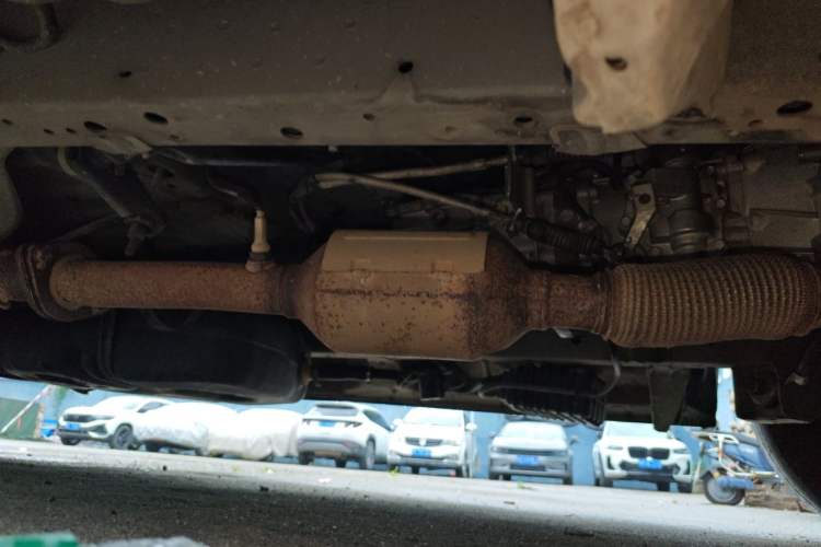 Used Jinbei Grace 2016 2.0L Express Utility Model Chassis Front Right