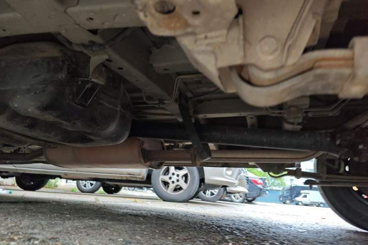 Used Jinbei Grace 2016 2.0L Express Utility Model Chassis Rear Left