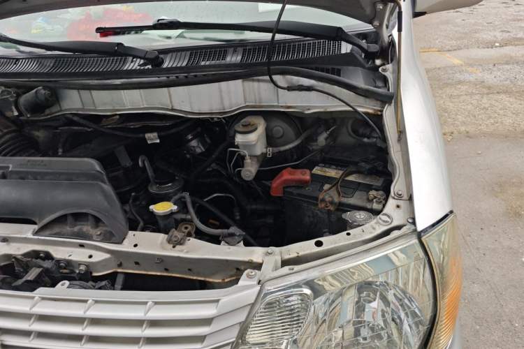 Used Jinbei Grace 2016 2.0L Express Utility Model Engine Bay Left