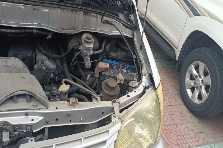 Used Jinbei Grace 2016 2.0L Express Utility Model Engine Bay Left