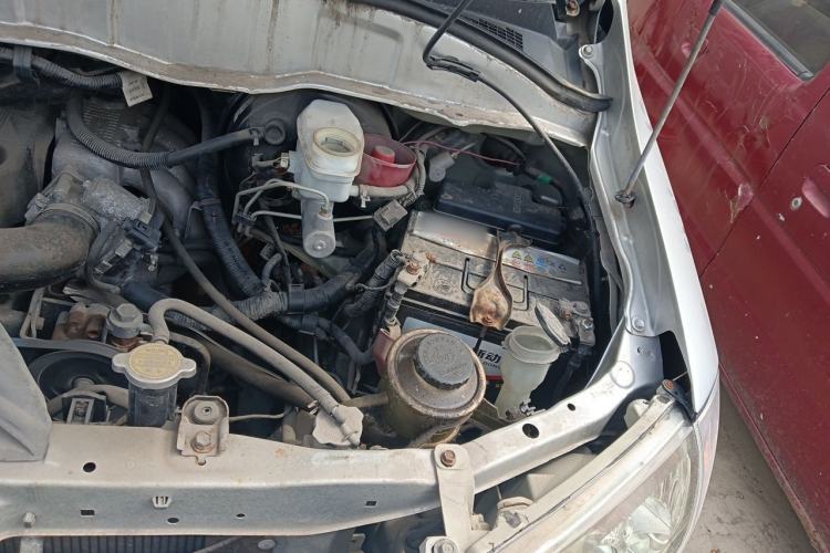 Used Jinbei Grace 2016 2.0L Express Utility Model Engine Bay Left