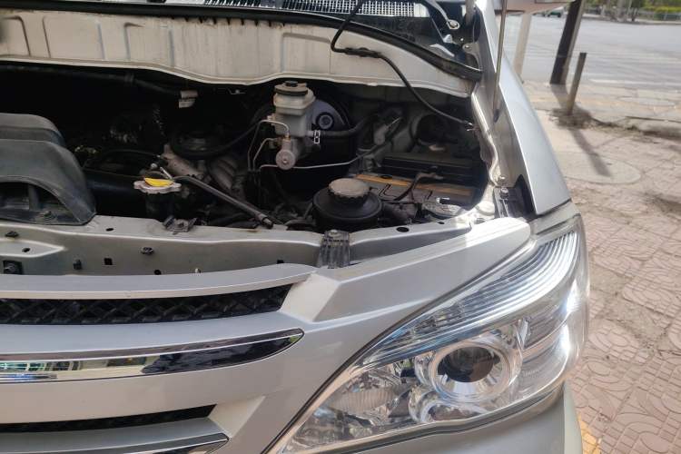 Used Jinbei Grace 2016 2.0L Classic Edition Luxury Long-Wheelbase 9-Seater Engine Bay Left