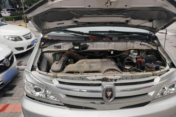 Used Jinbei Grace 2016 2.0L Classic Edition Luxury Long-Wheelbase 9-Seater Engine Bay Right
