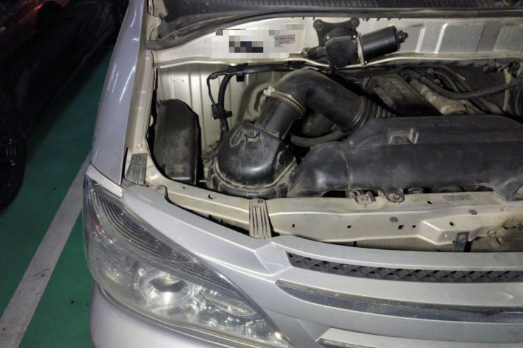 Used Jinbei Grace 2016 2.0L Express Comfort Model Engine Bay Right