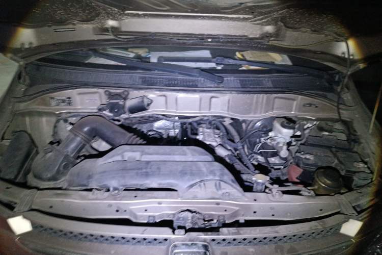 Used Jinbei Grace 2016 2.0L Express Utility Model Engine Bay