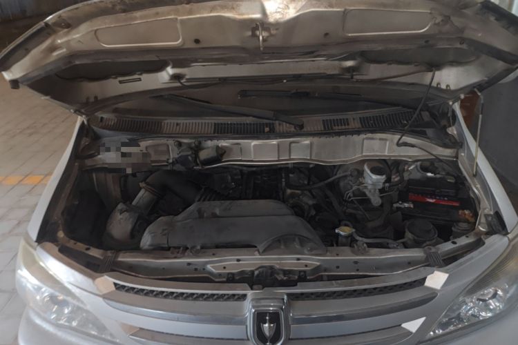 Used Jinbei Grace 2016 2.0L Express Comfort Model Engine Bay