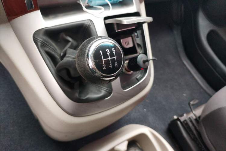 Used Jinbei Grace 2016 2.0L Classic Edition Luxury Long-Wheelbase 9-Seater Gear Lever