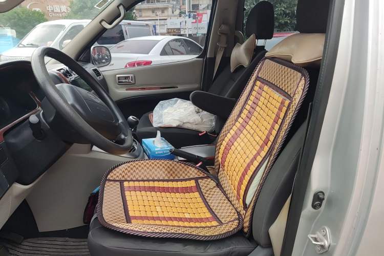 Used Jinbei Grace 2016 2.0L Classic Edition Standard Model Long Wheelbase 9 Seats Left Front Seat