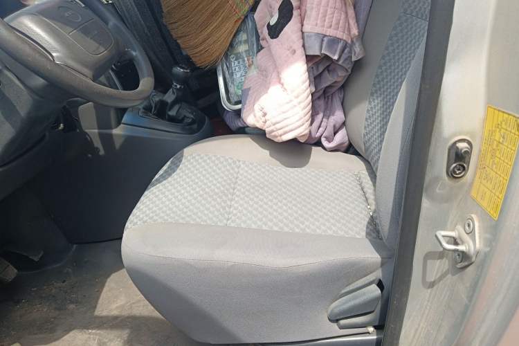 Used Jinbei Grace 2016 2.0L Express Utility Model Left Front Seat
