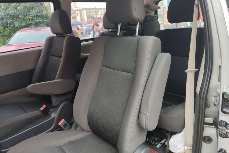 Used Jinbei Grace 2016 2.0L Classic Edition Standard Model Long Wheelbase 9 Seats Left Rear Seat