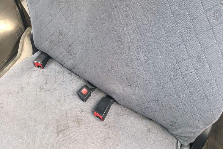 Used Jinbei Grace 2016 2.0L Express Utility Model Left Rear Seat