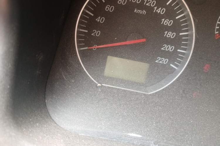 Used Jinbei Grace 2016 2.0L Express Utility Model Odometer Close Up