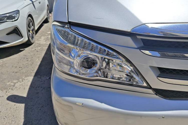 Used Jinbei Grace 2016 2.0L Express Utility Model Right Front Headlight