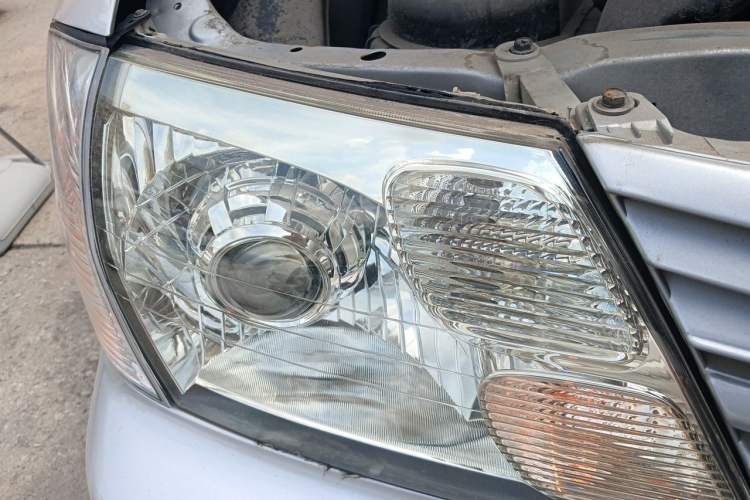 Used Jinbei Grace 2016 2.0L Express Utility Model Right Front Headlight