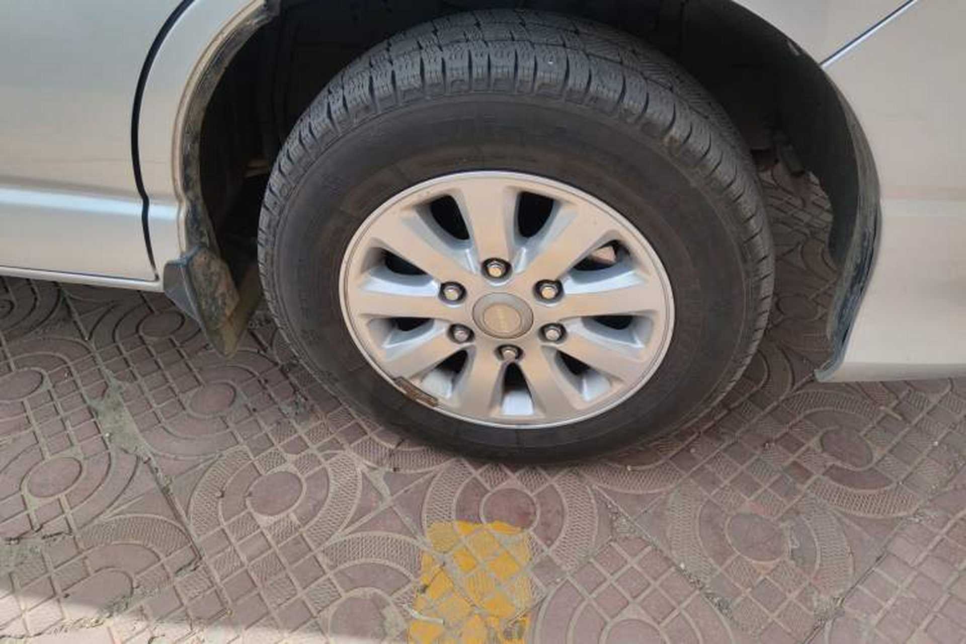 Used Jinbei Grace 2016 2.0L Classic Edition Luxury Long-Wheelbase 9-Seater Right Front Wheel Hub