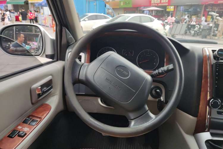 Used Jinbei Grace 2016 2.0L Classic Edition Standard Model Long Wheelbase 9 Seats Steering Wheel