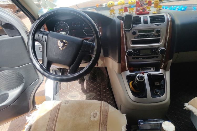 Used Jinbei Grace 2016 2.0L Classic Edition Luxury Long-Wheelbase 9-Seater Steering Wheel