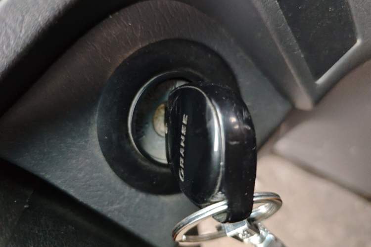 Used Jinbei Grace 2016 2.0L Express Utility Model Vehicle Key
