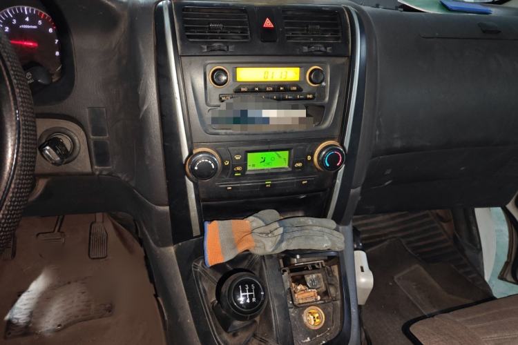 Used Jinbei Grace 2016 2.0L Express Utility Model Audio And AC Panel
