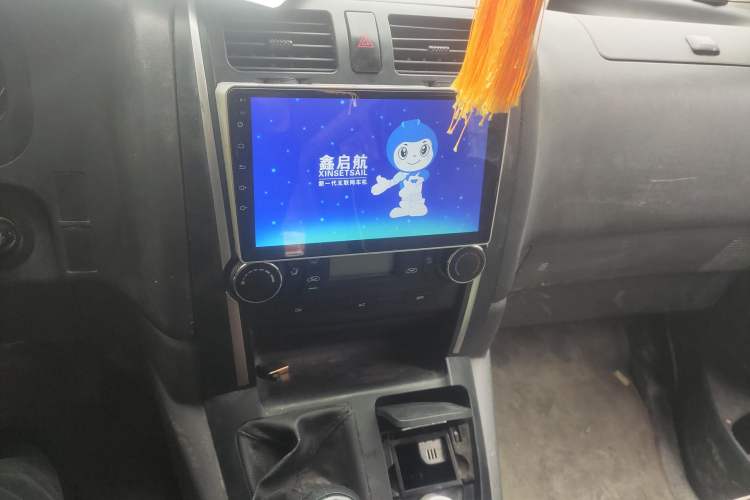 Used Jinbei Grace 2016 2.0L Standard Delivery Version Audio And AC Panel