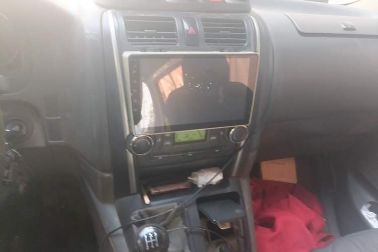 Used Jinbei Grace 2016 2.0L Standard Delivery Version Audio And AC Panel