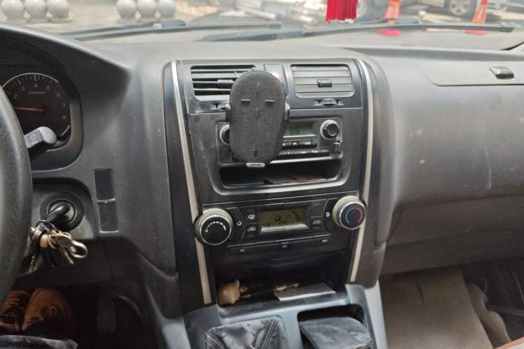 Used Jinbei Grace 2016 2.0L Express Utility Model Audio And AC Panel