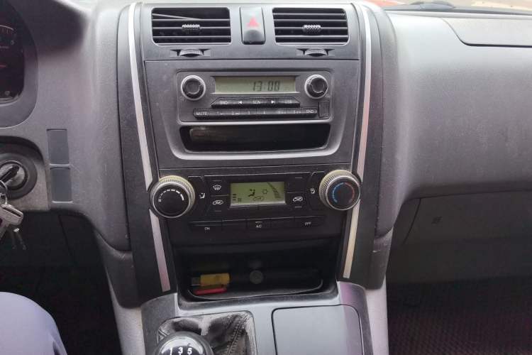 Used Jinbei Grace 2016 2.0L Express Utility Model Audio And AC Panel