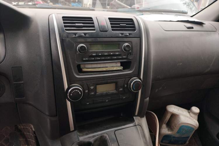 Used Jinbei Grace 2016 2.0L Express Utility Model Audio And AC Panel